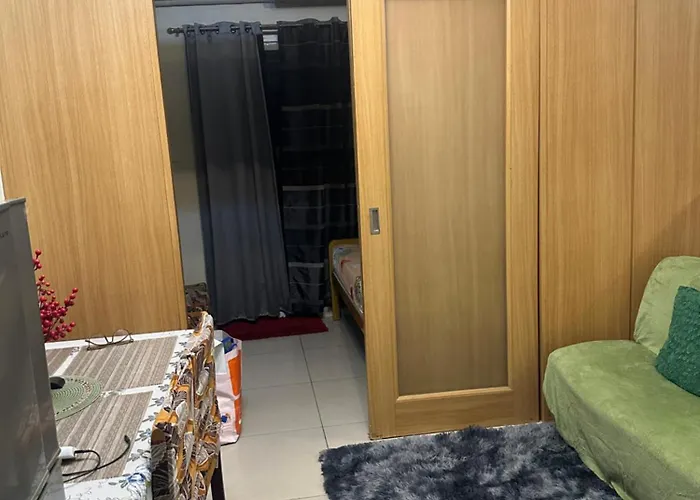 Shell Residences Moa Aj Apartment