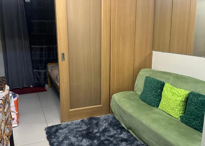 Shell Residences Moa Aj Apartment